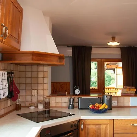 Apartma Burk *